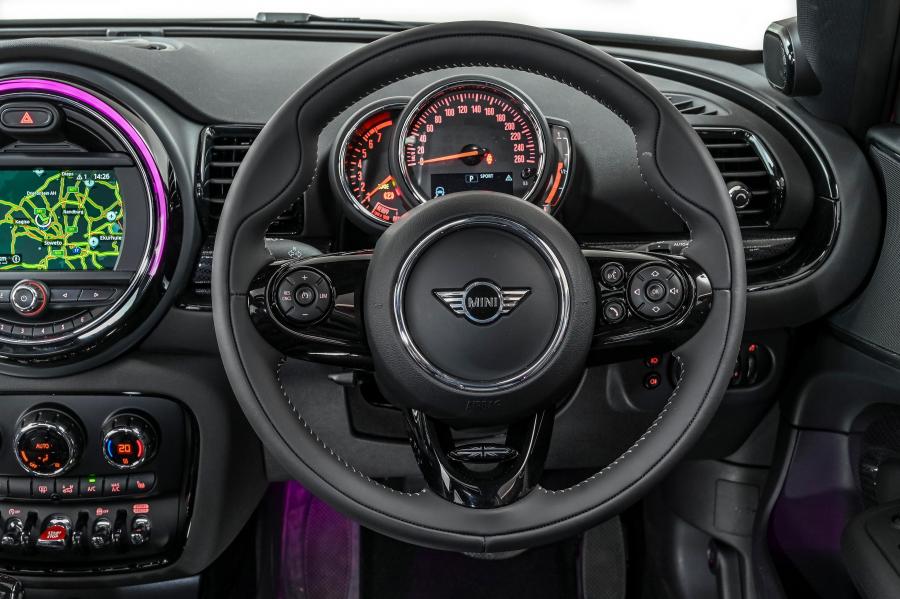 Панель приборов Mini Cooper S Clubman (F54) 2019 года  (ZA) (фото 26 из 26)